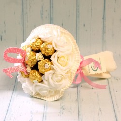 Cukierkowy bukiet z 7 Ferrero Rocher dla Dziewczynki