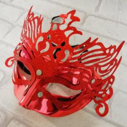Maska karnawałowa czerwona, z ornamentem