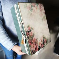 Pudełko, szkatułka decoupage z kwiatami, bardzo duża